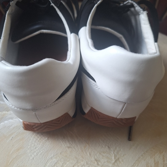 LOFT Black and White Sneakers Size 8 - Picture 7 of 7